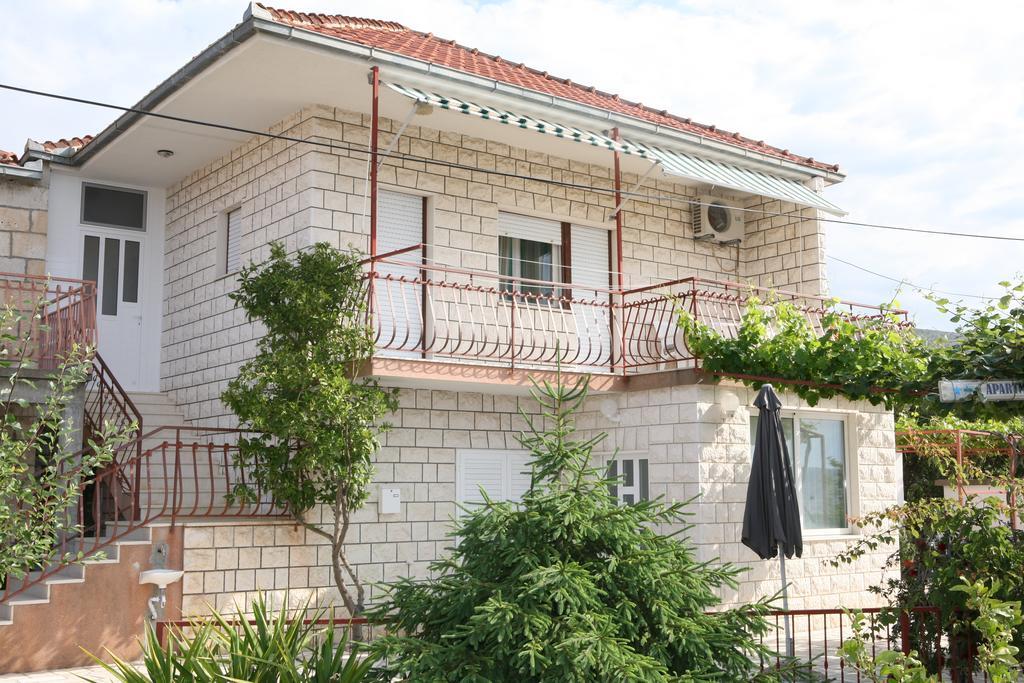 Apartment Nives Τρογκίρ Εξωτερικό φωτογραφία