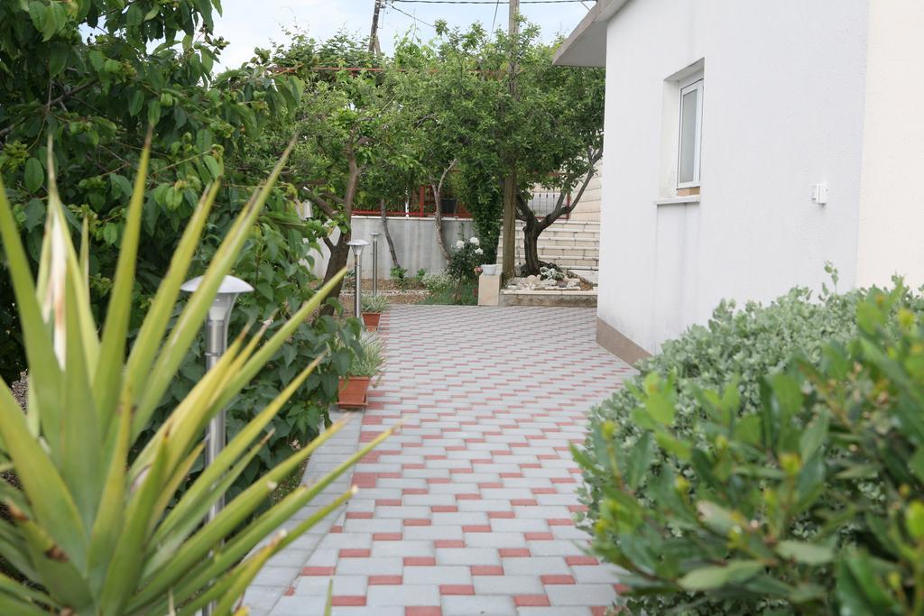 Apartment Nives Τρογκίρ Εξωτερικό φωτογραφία