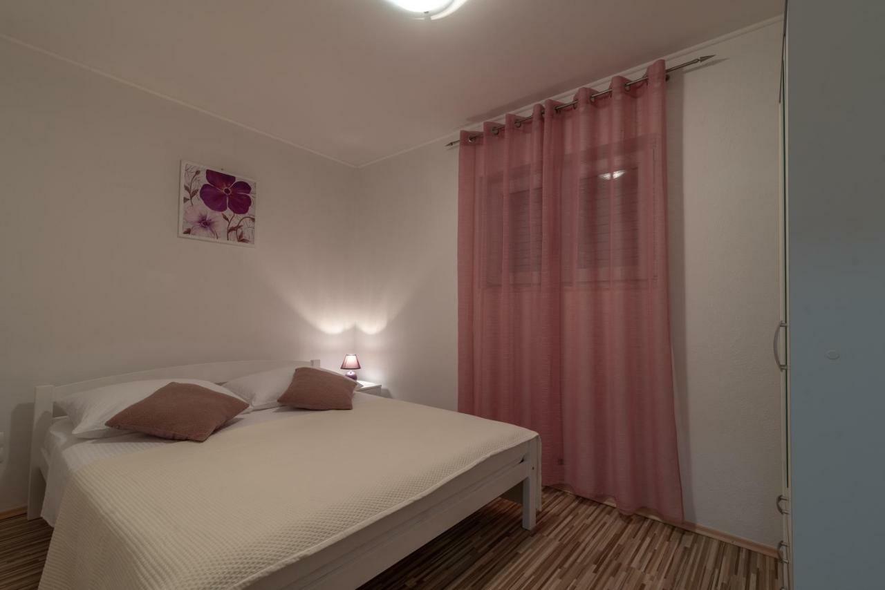 Apartment Nives Τρογκίρ Εξωτερικό φωτογραφία