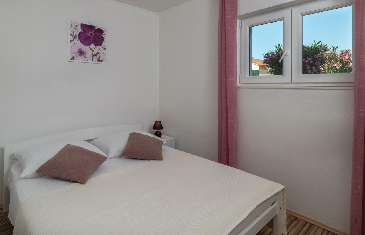 Apartment Nives Τρογκίρ Εξωτερικό φωτογραφία