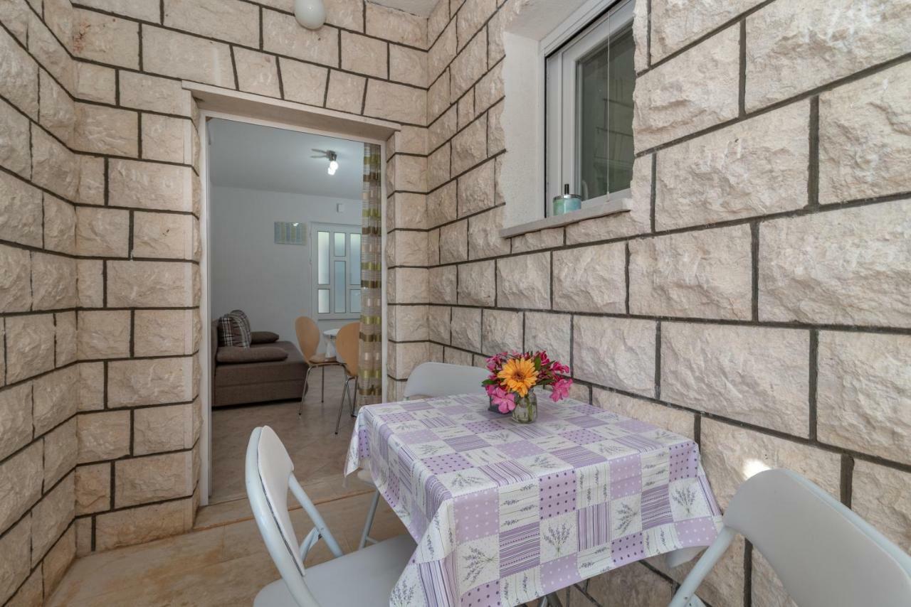 Apartment Nives Τρογκίρ Εξωτερικό φωτογραφία