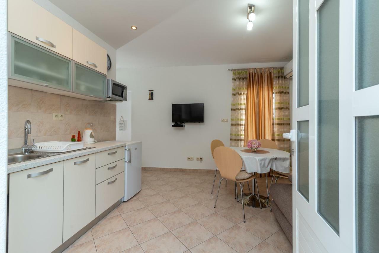 Apartment Nives Τρογκίρ Εξωτερικό φωτογραφία