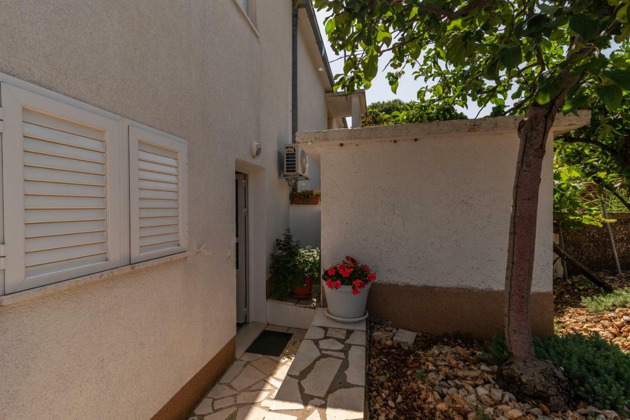 Apartment Nives Τρογκίρ Εξωτερικό φωτογραφία