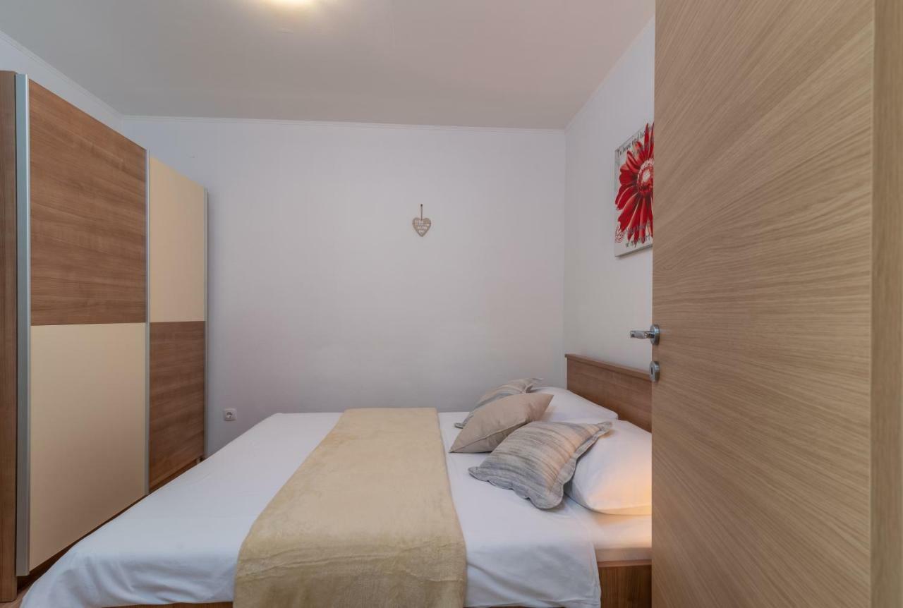 Apartment Nives Τρογκίρ Εξωτερικό φωτογραφία