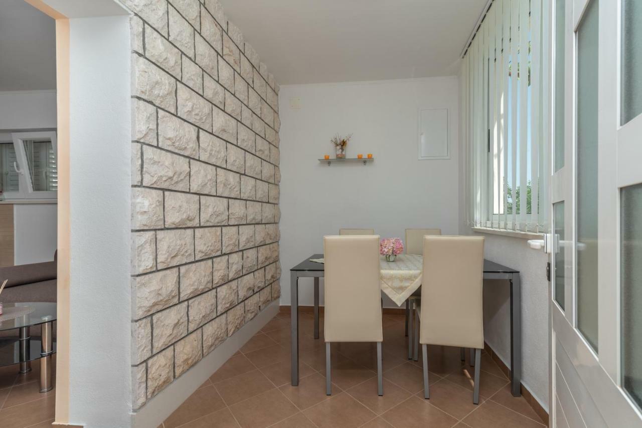 Apartment Nives Τρογκίρ Εξωτερικό φωτογραφία