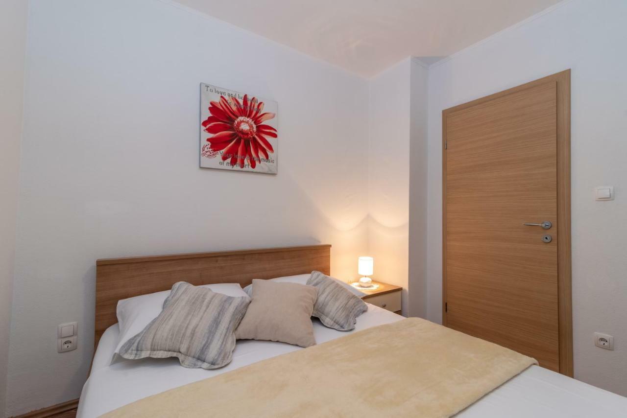 Apartment Nives Τρογκίρ Εξωτερικό φωτογραφία
