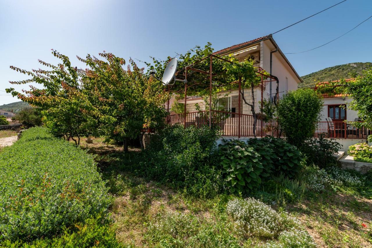 Apartment Nives Τρογκίρ Εξωτερικό φωτογραφία